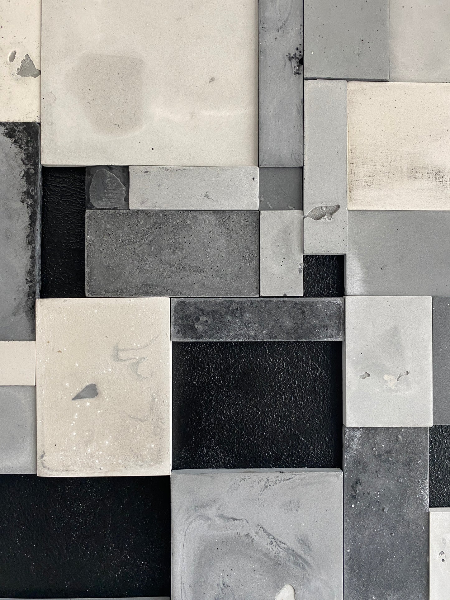 Pattern of gray and black tiles